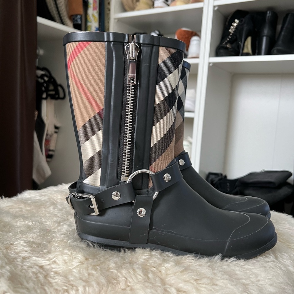 Burberry Boots